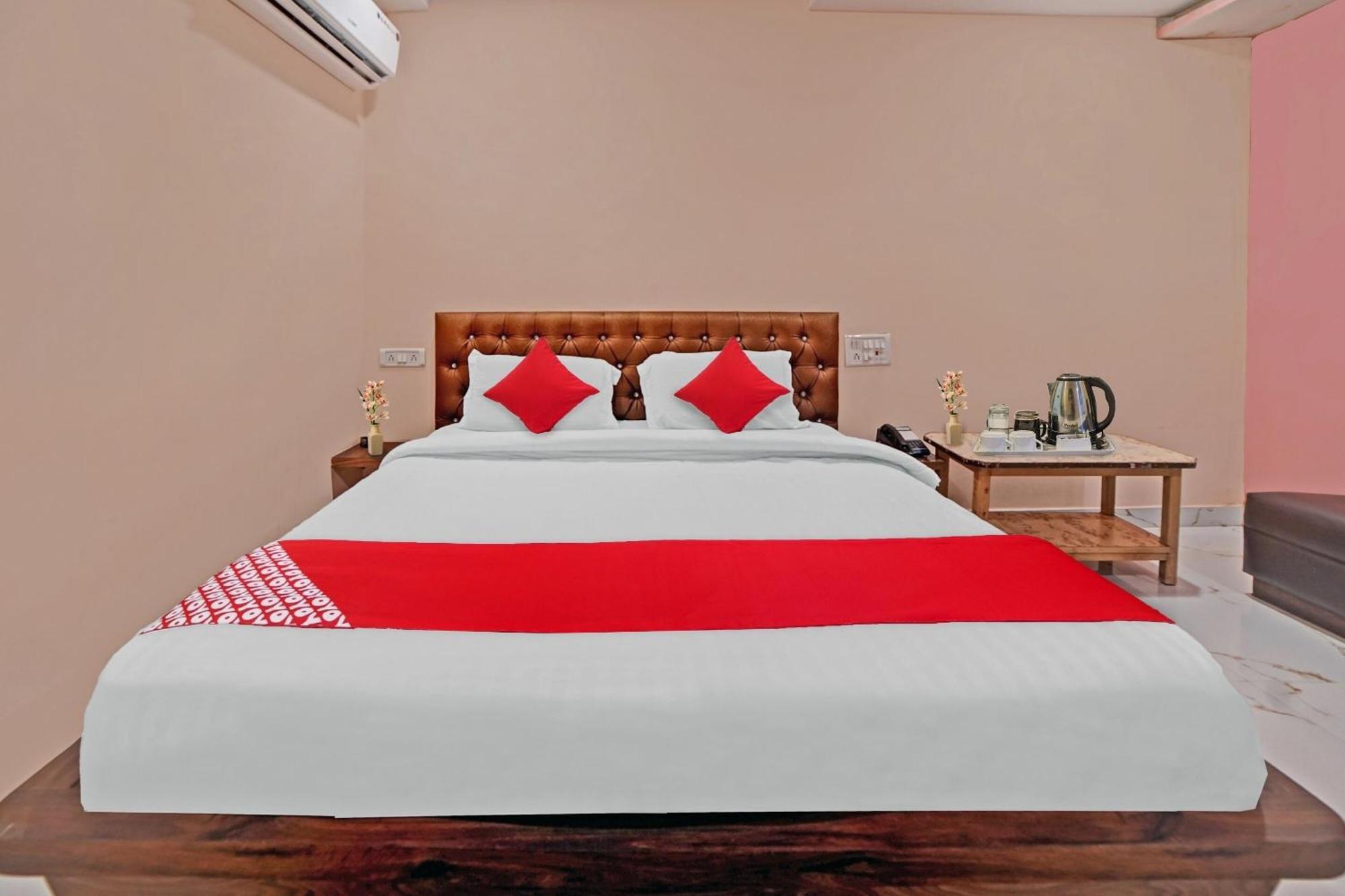 Hotel O Sandeep Rāipur Екстериор снимка