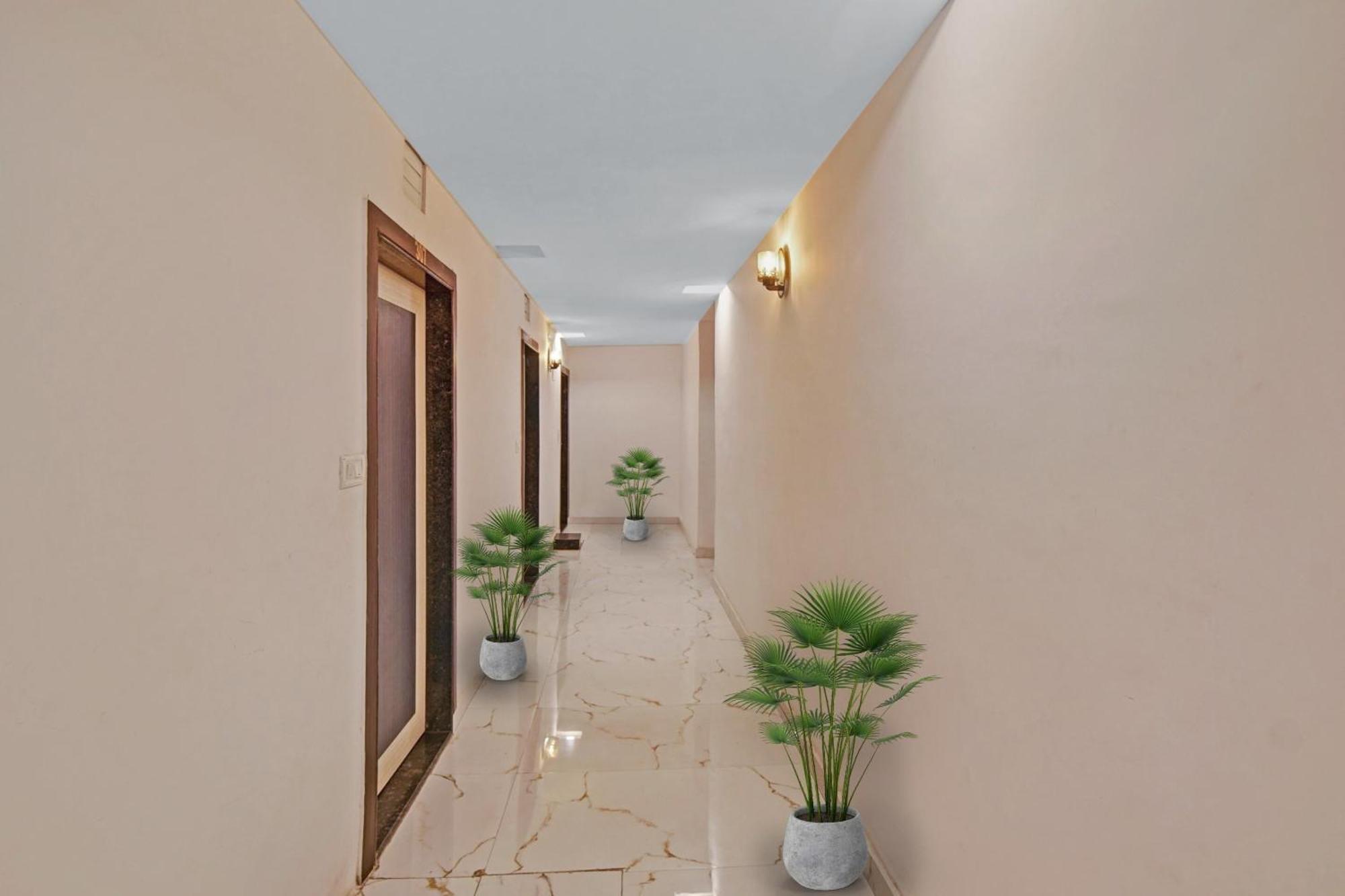 Hotel O Sandeep Rāipur Екстериор снимка