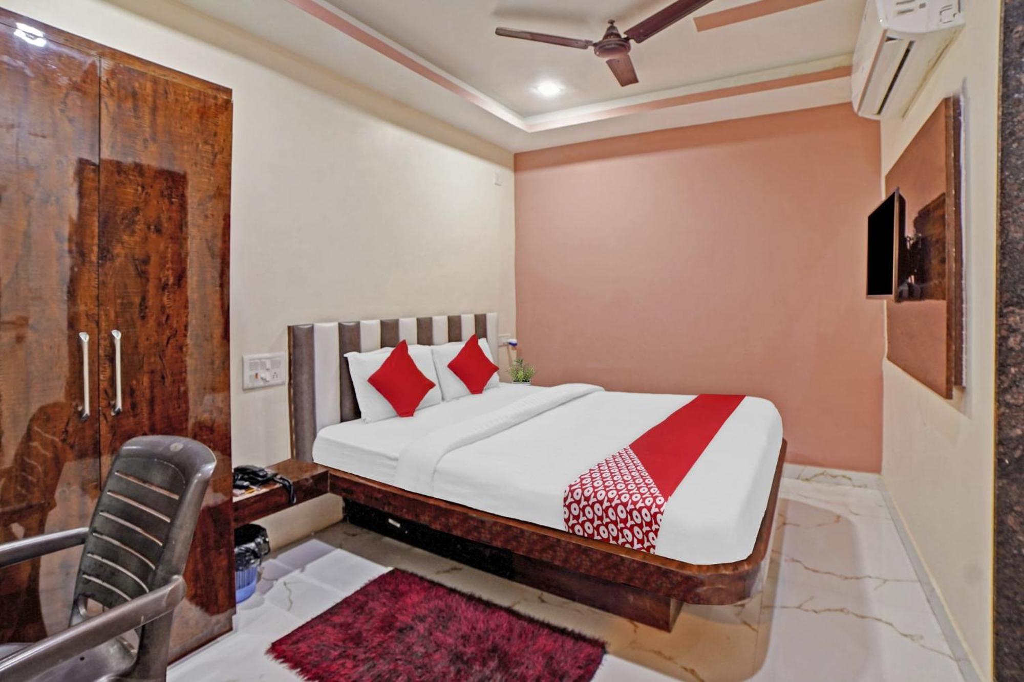 Hotel O Sandeep Rāipur Екстериор снимка
